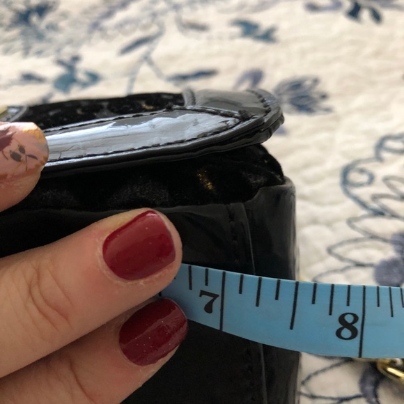 Betsy Johnson purse / bag. - Picture 3 of 7